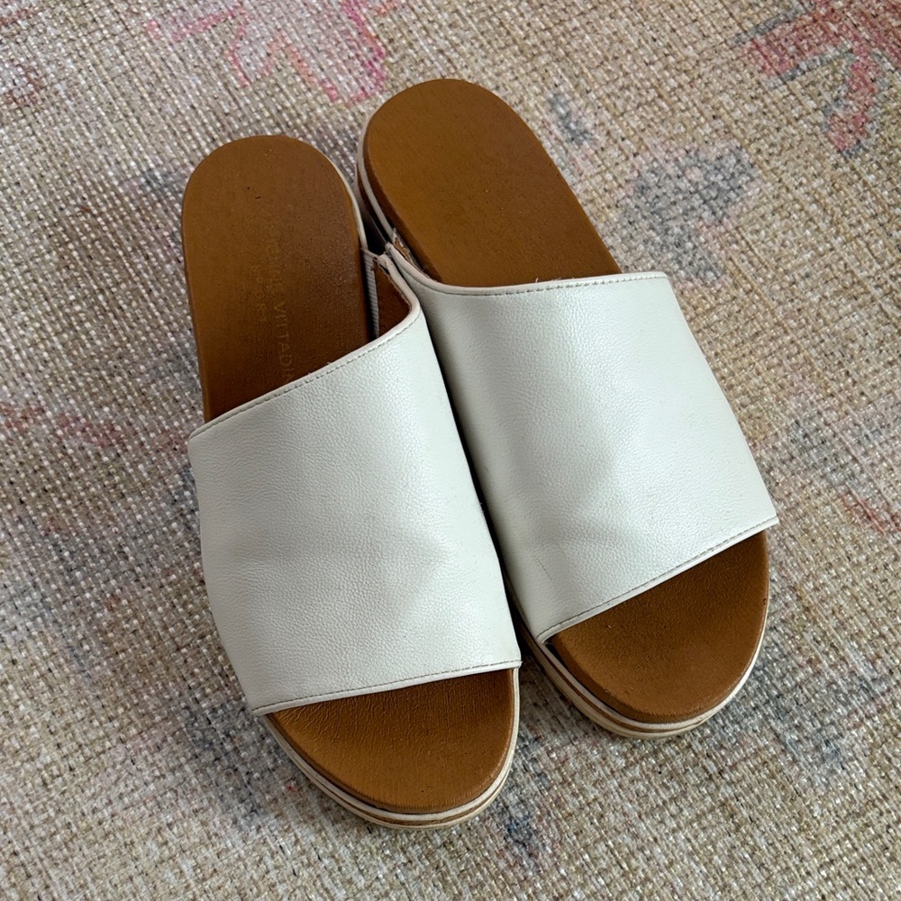 ⭐️ Adrienne Vittadini ⭐️ Women's Cream Slide Sandals, size 7.5